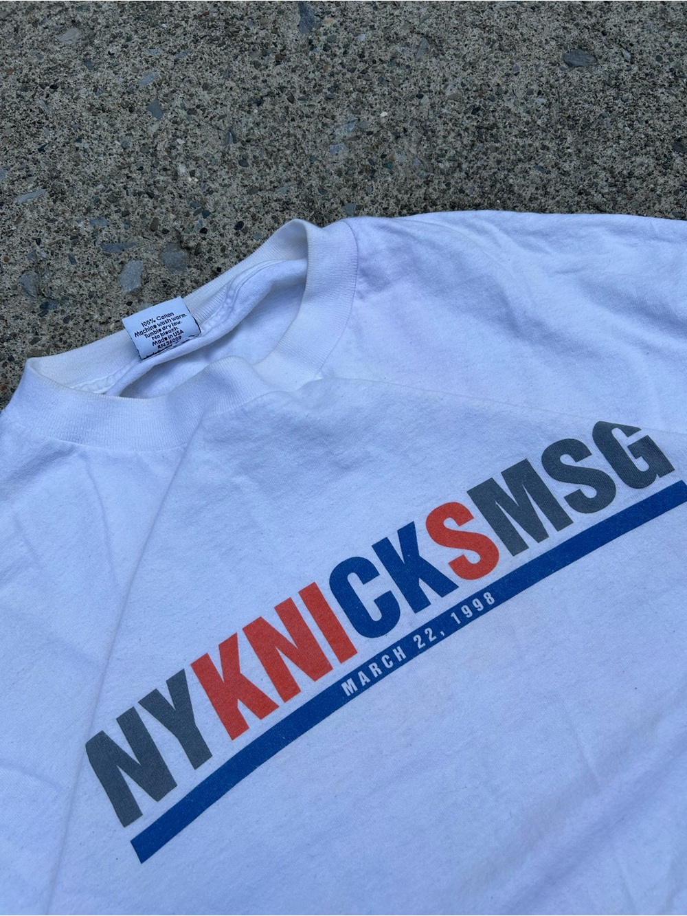 Vintage 1998 NY Knicks X Calvin Klein  MSG Graphic White Tee